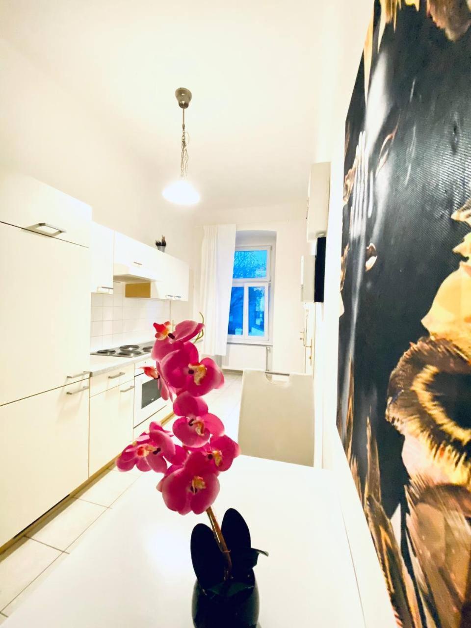Family Apartment Th8 8 Wenen Buitenkant foto