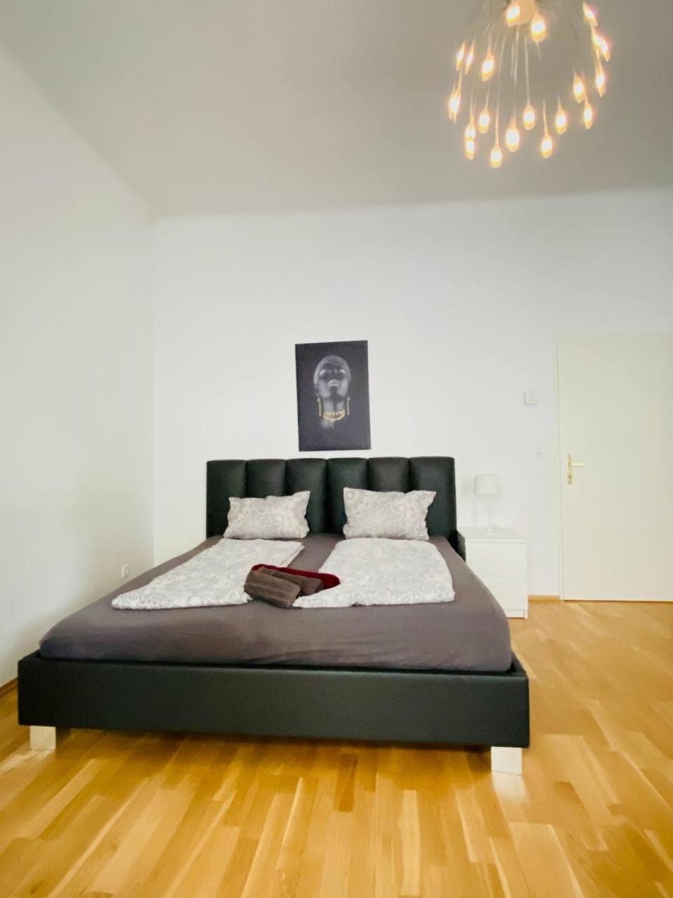 Family Apartment Th8 8 Wenen Buitenkant foto