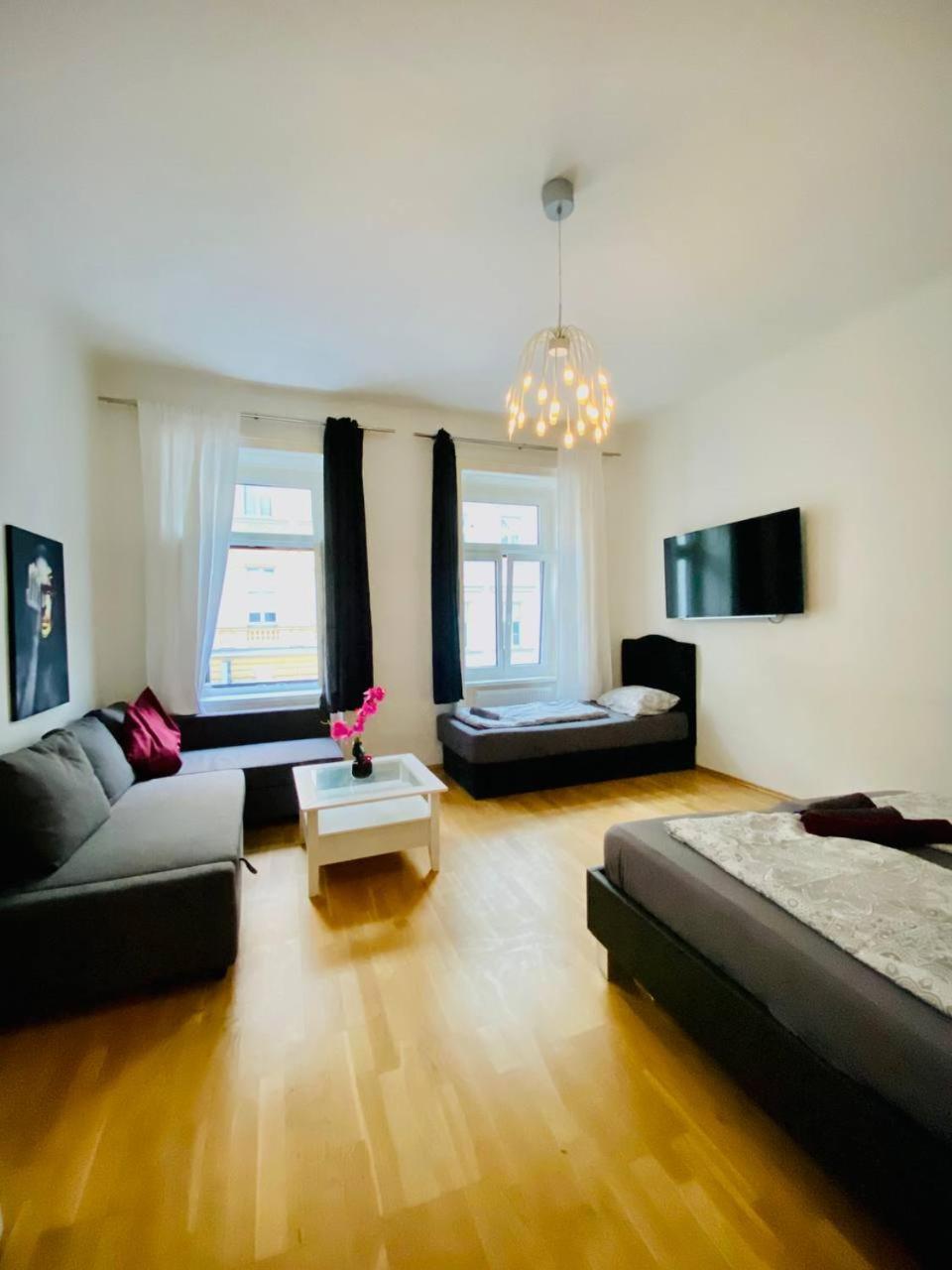 Family Apartment Th8 8 Wenen Buitenkant foto