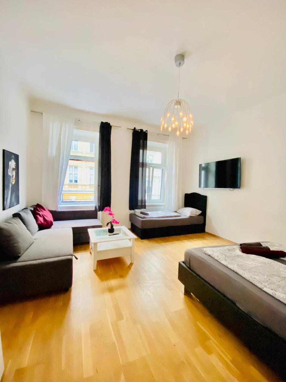 Family Apartment Th8 8 Wenen Buitenkant foto
