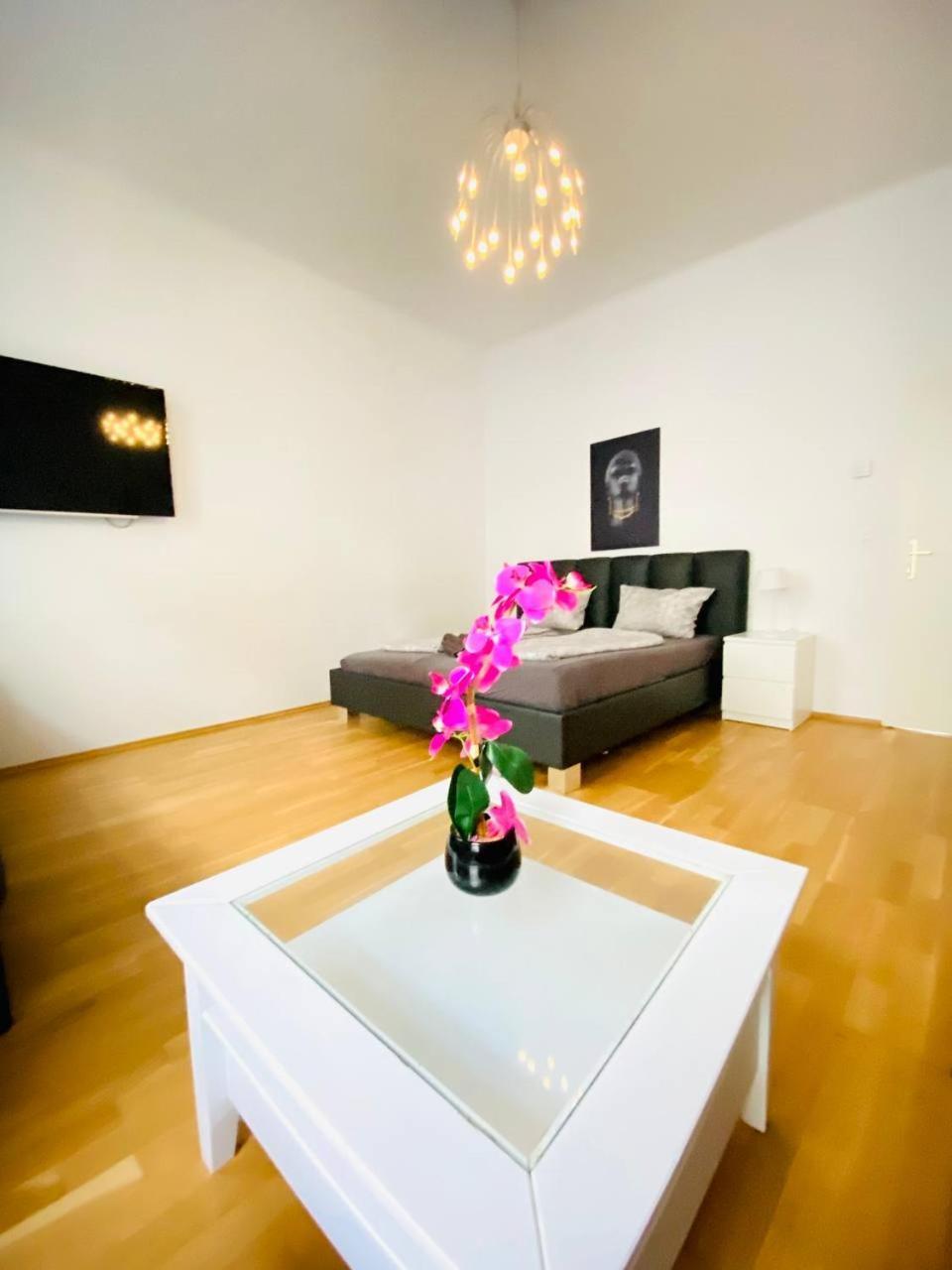 Family Apartment Th8 8 Wenen Buitenkant foto