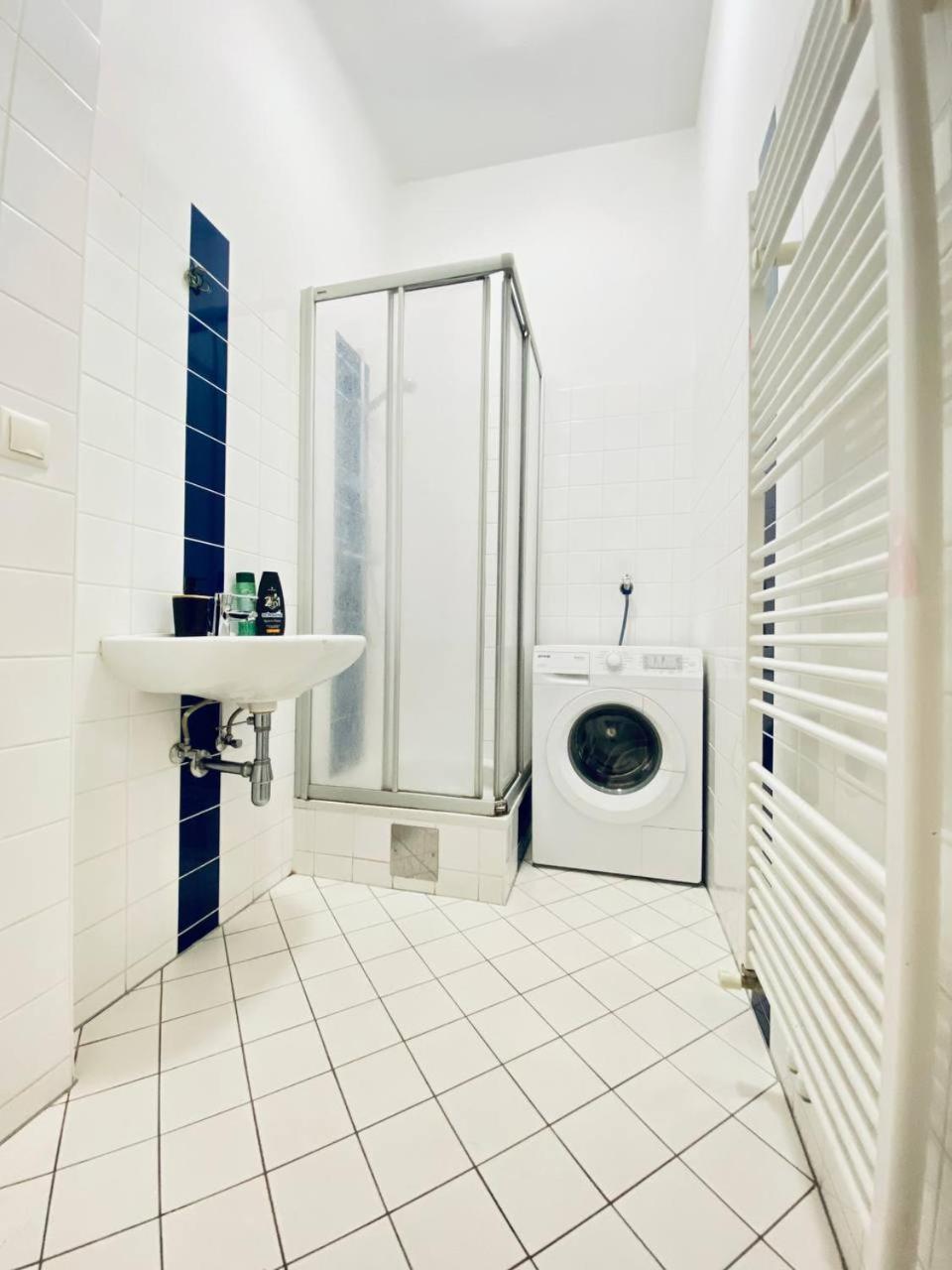 Family Apartment Th8 8 Wenen Buitenkant foto